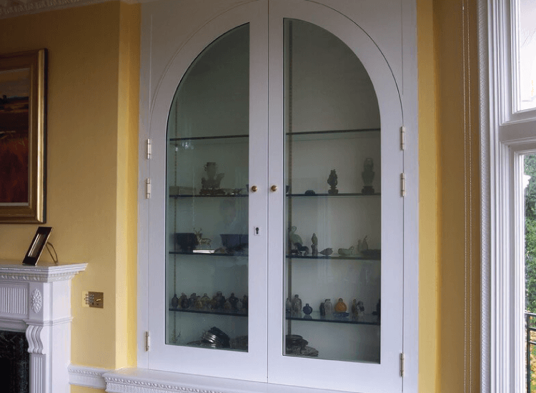 Switchable Smart Glass display cabinet switched to off