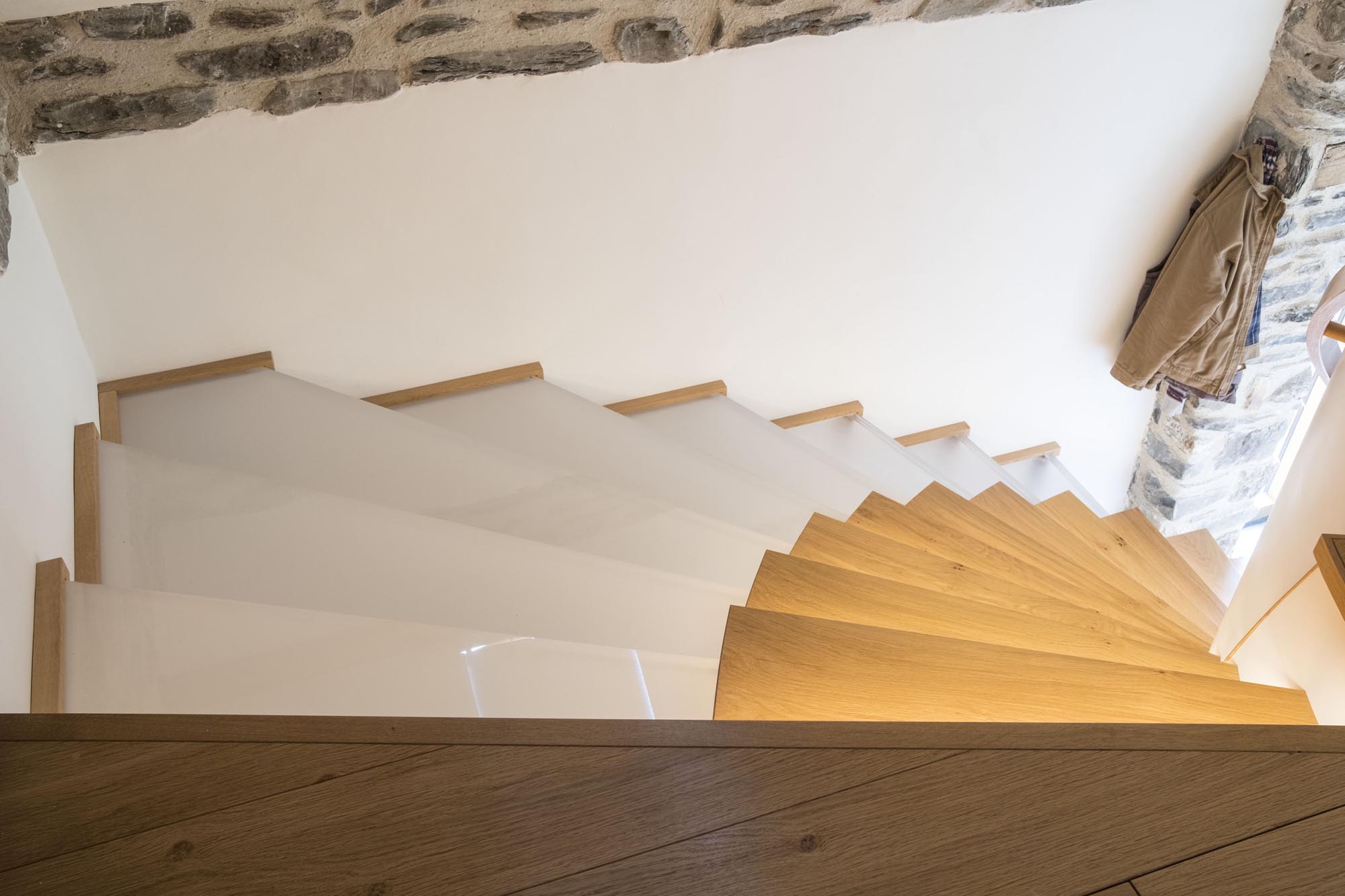 Stairway to Clarity – Switchable Glass Stairs