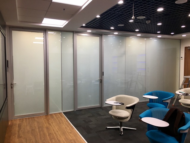 office partition smart glass off